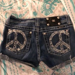 Miss me shorts from buckle